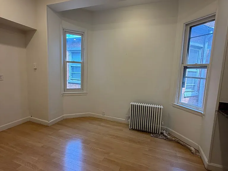 110 S Beaver St — Photo 25