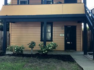 2218 11th St, Sacramento, CA 95818