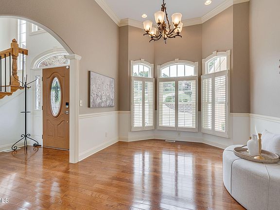 4th image of 8 Lake Harbor Ct