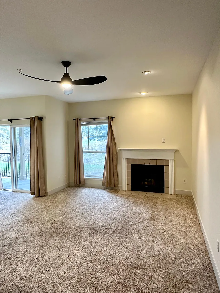 Building Photo - 900 Bitner Rd #P17