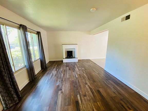 2nd image of 8868 La Riviera Dr Unit D