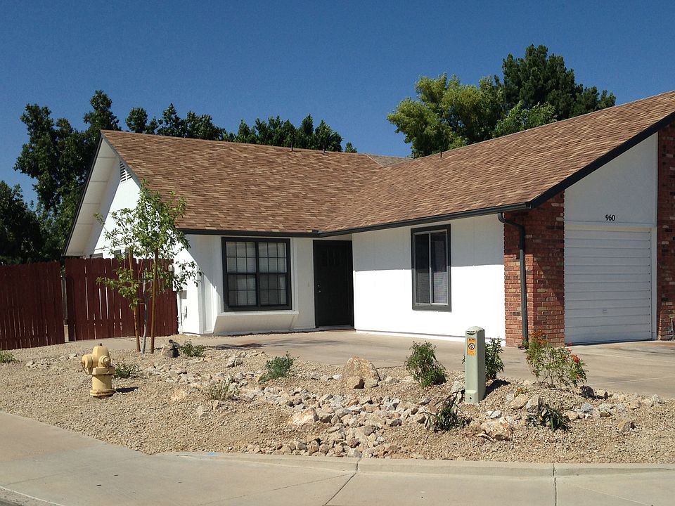 1st image of 960 W Emelita Cir