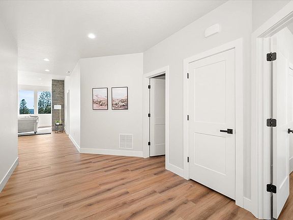 4th image of 4257 W Bush Dr