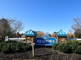 20 Meadows Ln, Whiting, NJ 08759