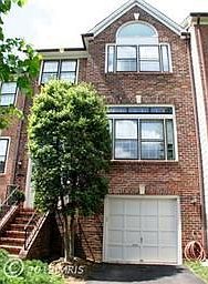 South Pershing Court