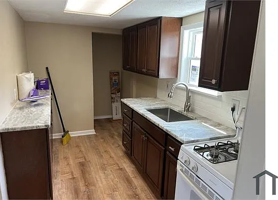 304 E Montgomery Ave — Photo 15
