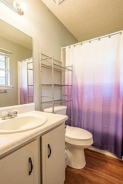 3 bed, 1896 sqft, $1,895 — Photo 4