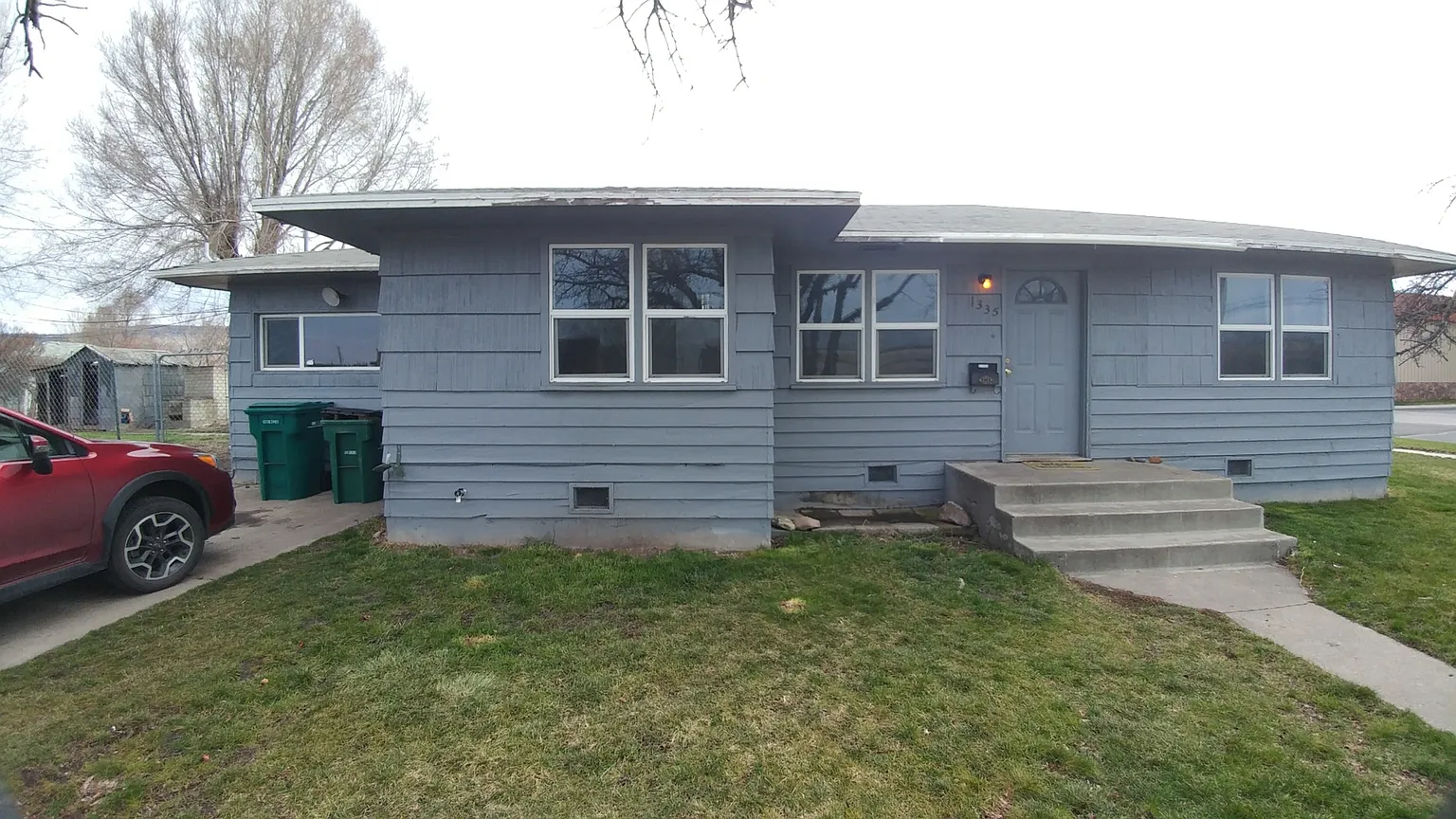 1335 Owens St photo 1