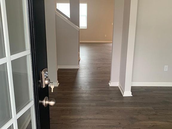 2nd image of 304 Quail Pass