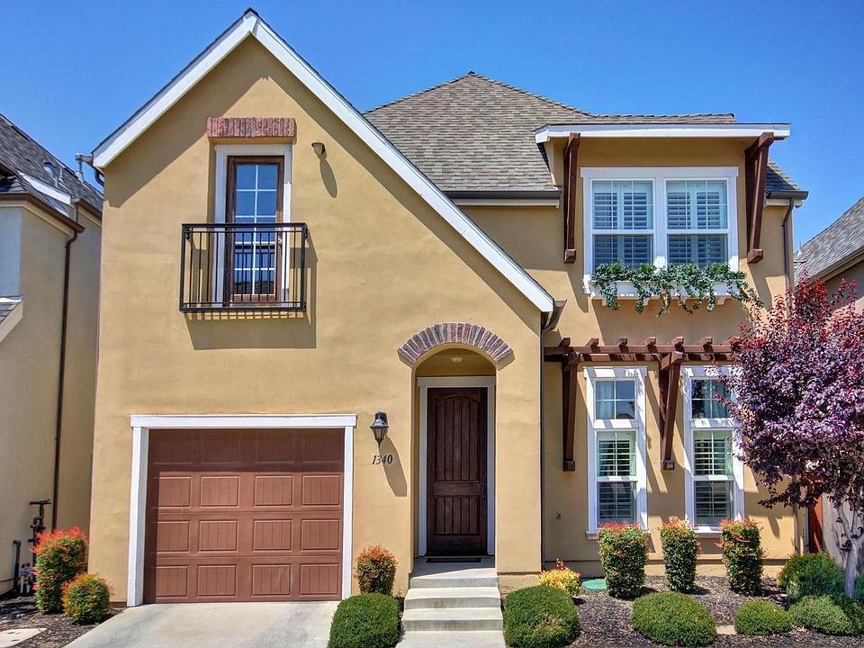 1st image of 1340 Piper Pl