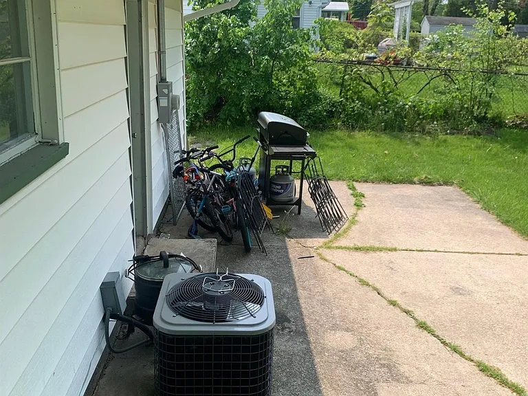 261 Morrow Dr — Photo 8