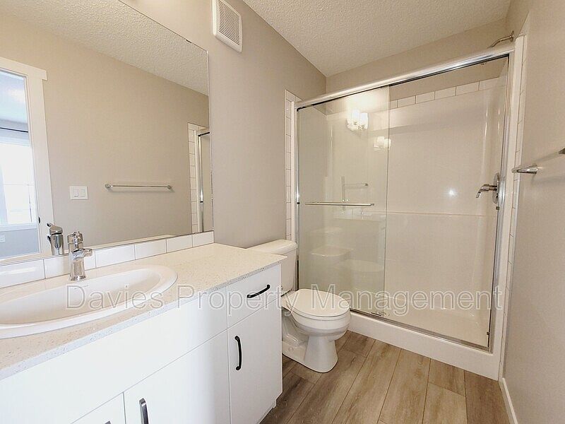 Edmonton Townhouse for rent - 3 Bedrooms — photo 9
