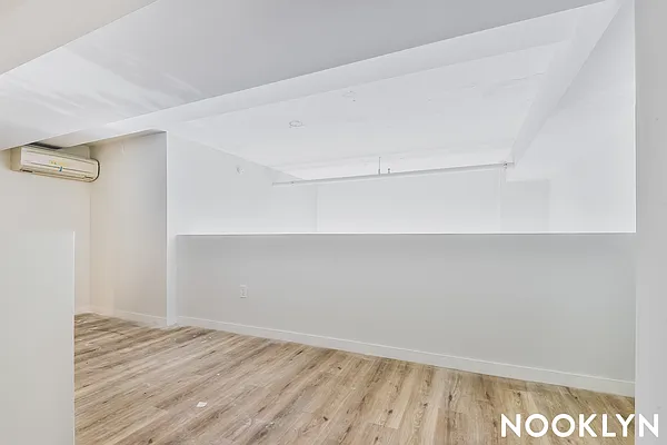 Rented by Nooklyn NYC LLC | media 48