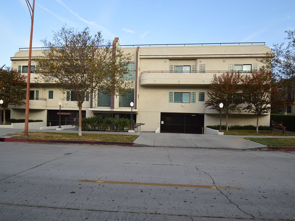 1st image of 4447 W Lakeside Dr #105