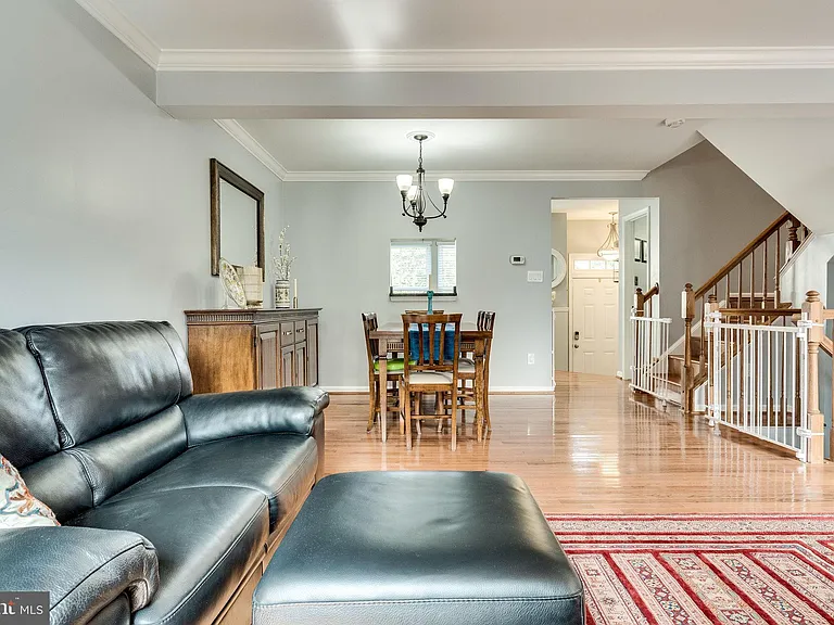 6241 Abbottsbury Row — Photo 6
