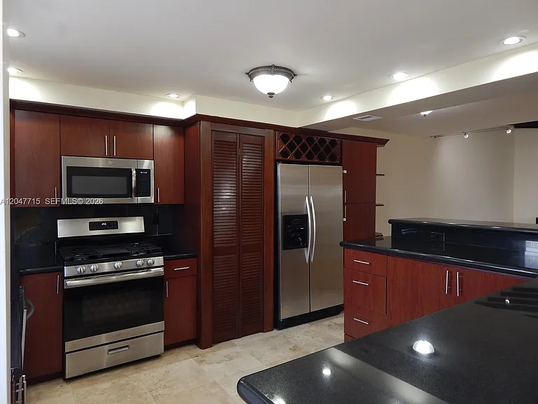 6959 SW 110th Ct — Photo 7