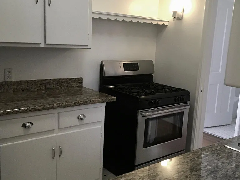 112 N Edgemont St #3 — Photo 11