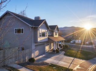 328 Meadow View Dr, Phoenix, OR 97535