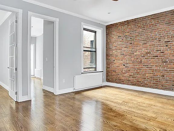 4th image of 450 W 50th St APT 4R
