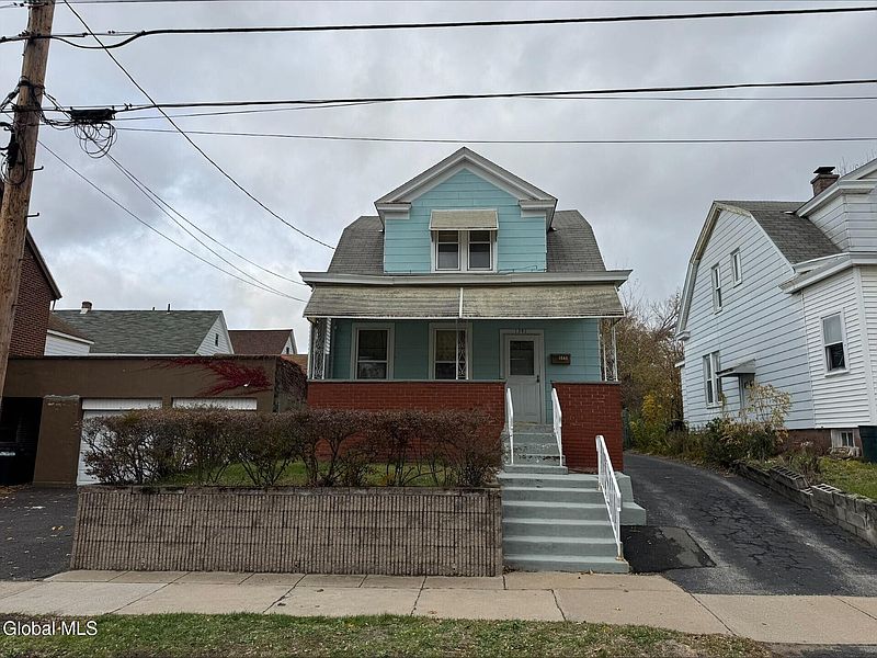 2nd image of 1341 7th Avenue