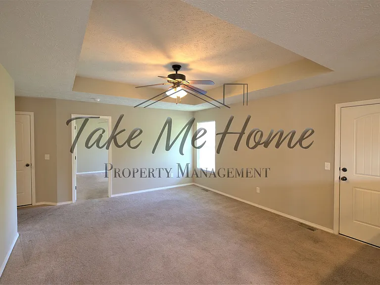 3914 N Grassland Dr — Photo 2