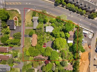 Chain Bridge Road Pathfinder Ln, McLean, VA 22101