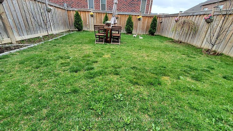 Aurora House for rent - 3 Bedrooms — photo 10