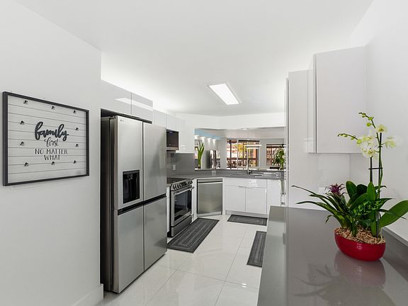 2nd image of 7524 Granville Drive #201
