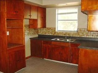 5948 Pine St, New Port Richey, FL 34652