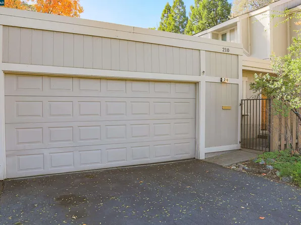 210 Valley Oak Plz, Martinez, CA 94553