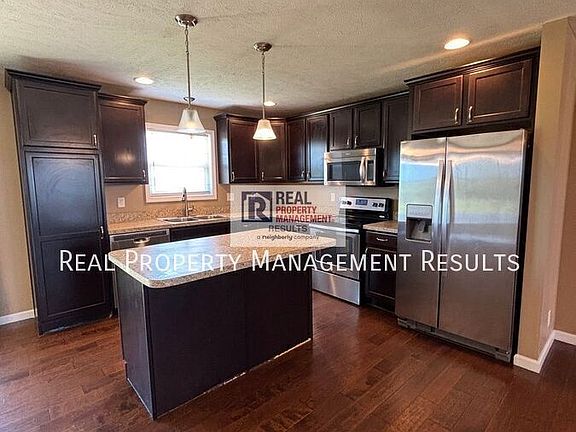 4th image of 3606 Arbor Creek Dr