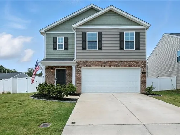 4514 Heatherly Rd, Winston Salem, NC 27105