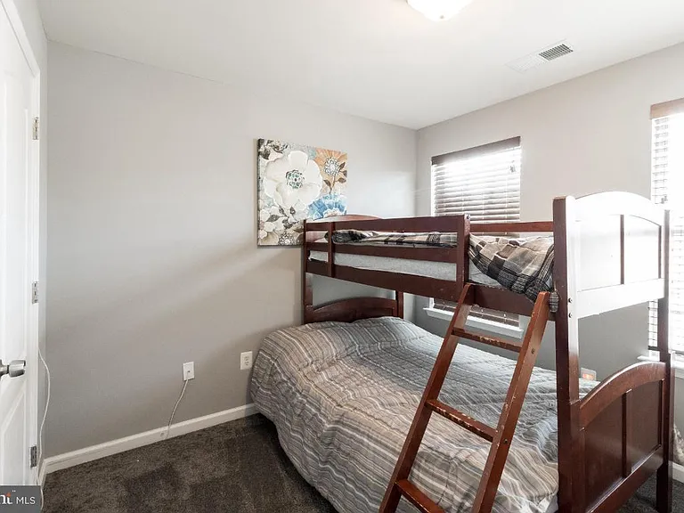 7177 Hummingbird Dr — Photo 10