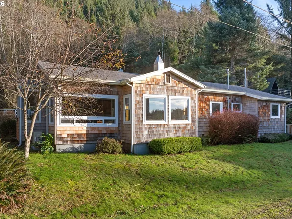 6165 Columbia St, Arch Cape, OR 97102