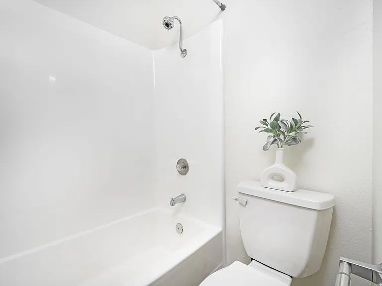 Antone Apartments — Photo 42