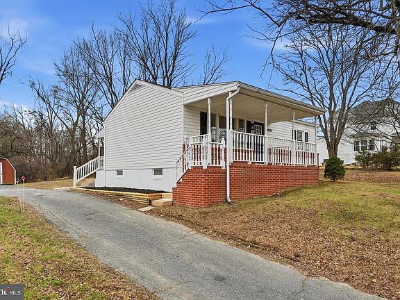 3rd image of 4835 Ridge Rd