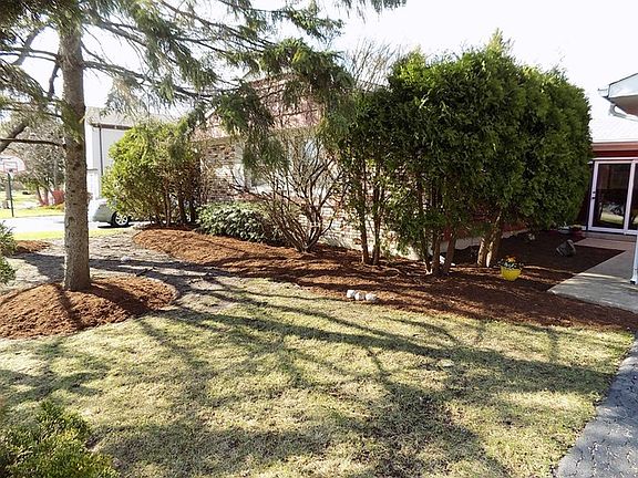 4th image of 736 Saint Marys Pkwy