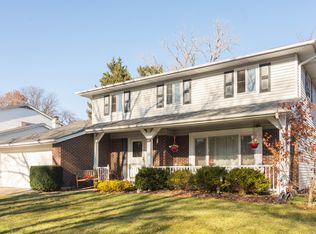 370 Anthony Rd, Buffalo Grove, IL 60089