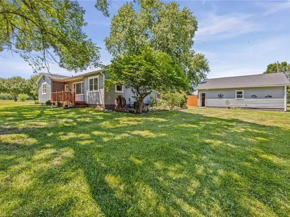 4755 Cloud Ter, Lane, KS 66042