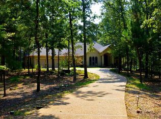 60 Loyola Dr, Hot Springs Village, AR 71909
