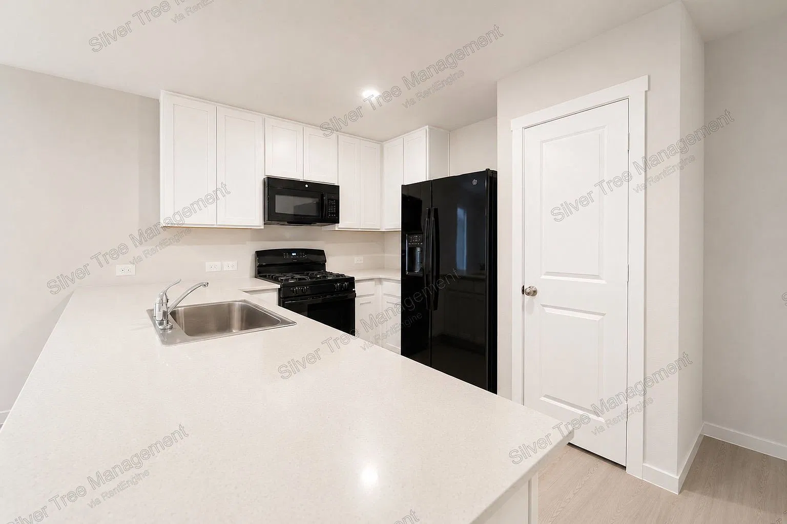 3 bed, 2.0 bath, 1522 sqft, $1,795 — Photo 4