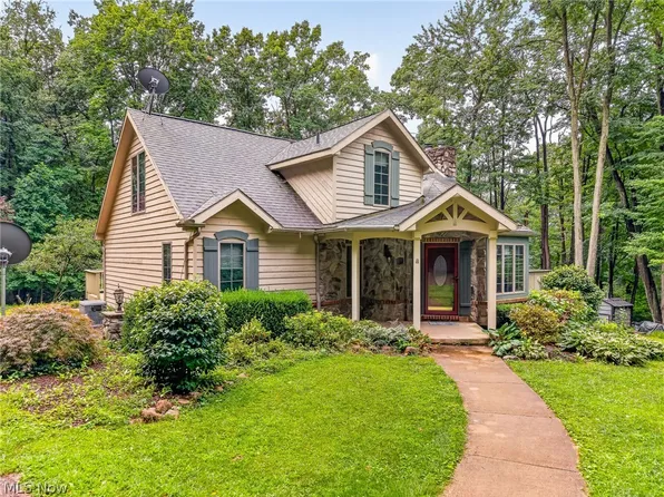 1992 Rheam Rd, Clinton, OH 44216