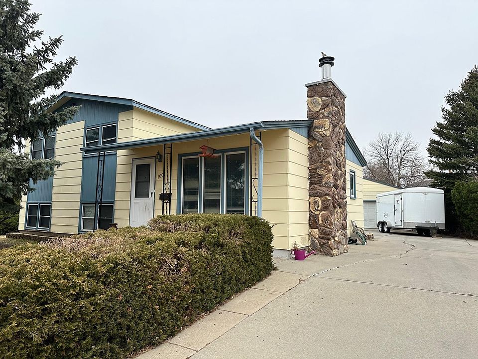 2nd image of 1006 Park Hill Dr