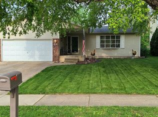 99 Mesa Rd, Springfield, IL 62702