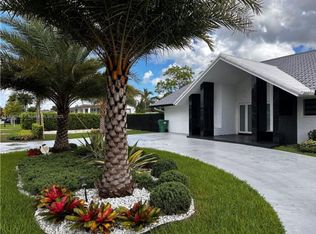 9955 NW 28th Ter, Doral, FL 33172
