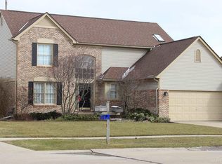 52878 Winsome Ln, Chesterfield, MI 48051