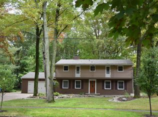 3711 Wintergreen Dr, Midland, MI 48640