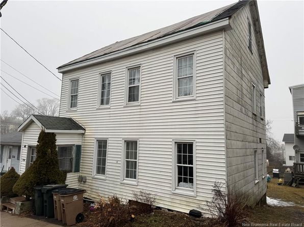 228 Watson St #226, Saint John, NB E2M 1G8