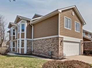 72 Woodstone Dr, Buffalo Grove, IL 60089