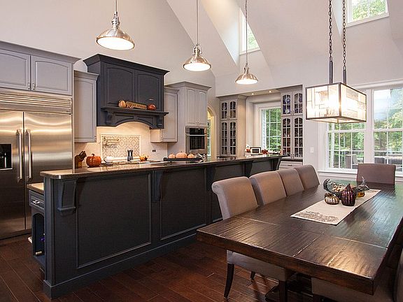 Open kitchen/dining/great ro